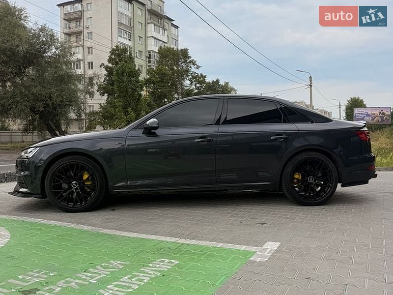 Седан Audi A4 2016 в Ивано-Франковске