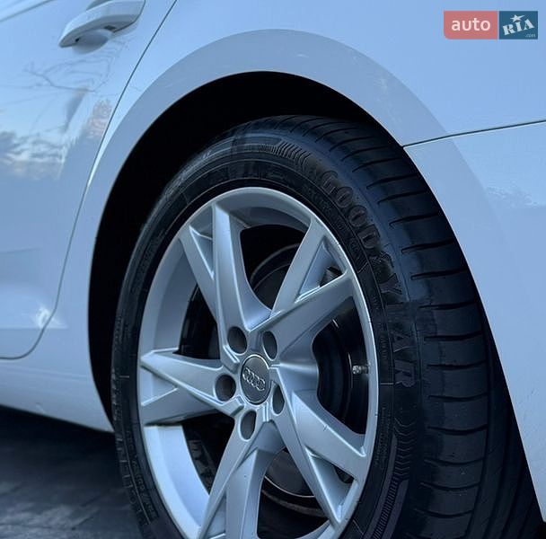 Универсал Audi A4 2016 в Ужгороде фото 19 Универсал Audi A4 2016 в Ужгороде