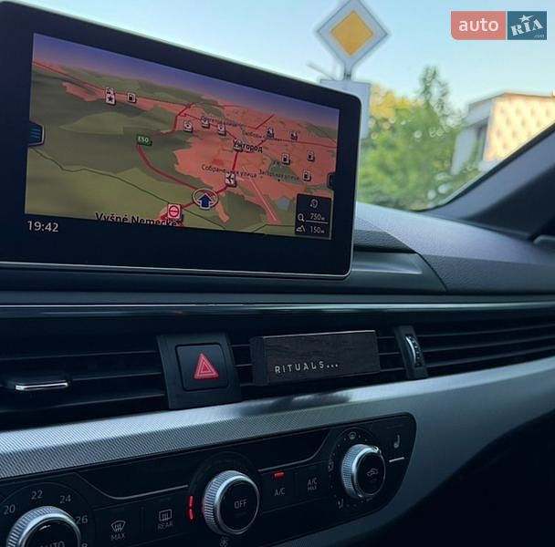 Універсал Audi A4 2016 в Ужгороді