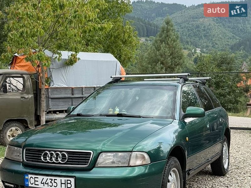 Универсал Audi A4 1998 в Верховине