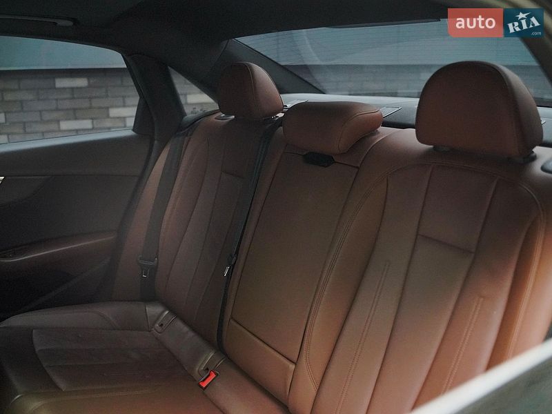 Седан Audi A4 2019 в Києві
