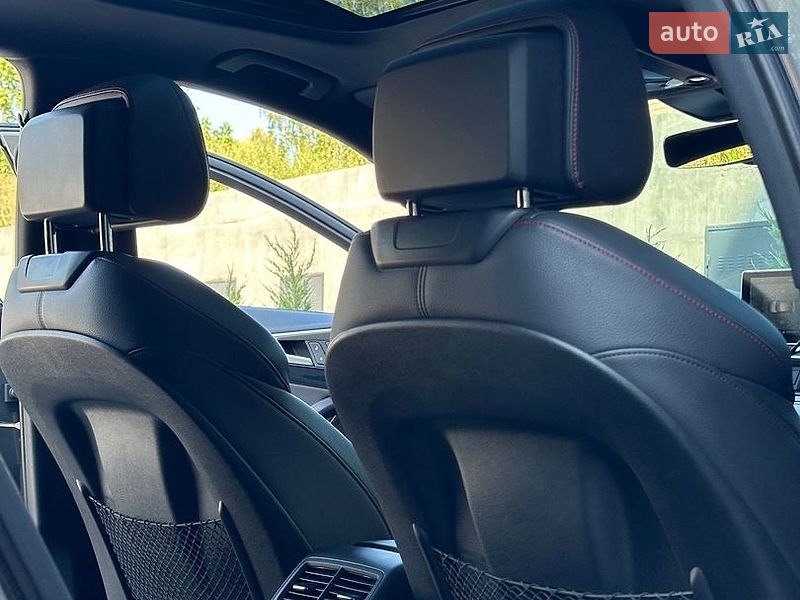 Седан Audi A4 2018 в Ровно
