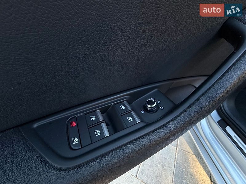 Седан Audi A4 2016 в Одессе