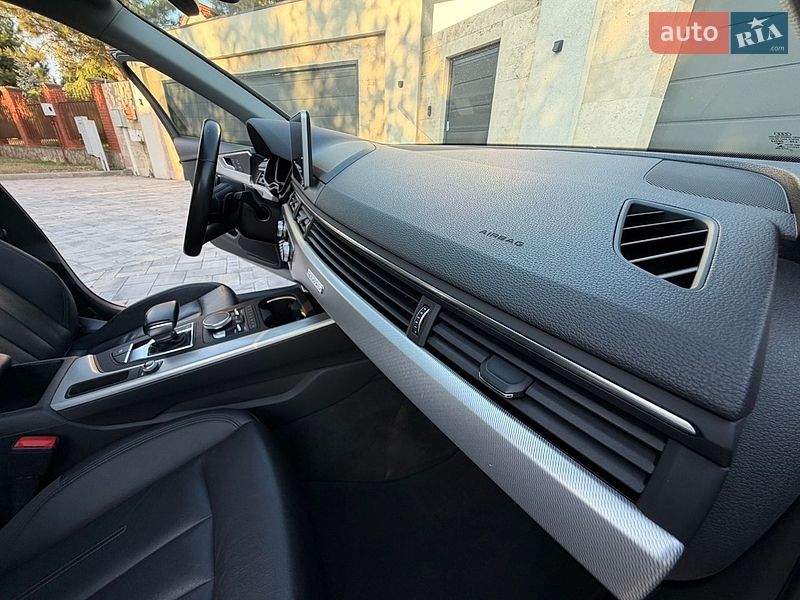 Седан Audi A4 2016 в Одессе