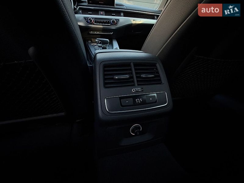 Седан Audi A4 2016 в Одессе