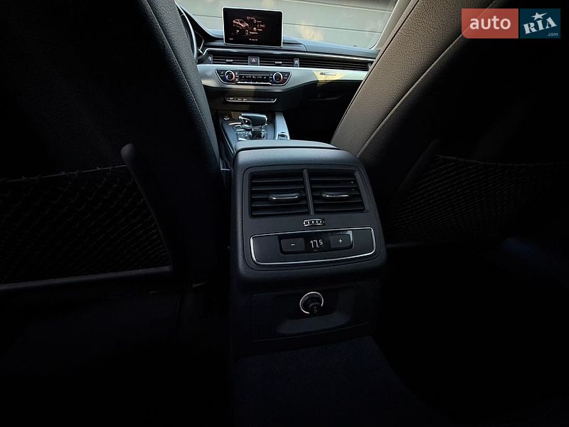 Седан Audi A4 2016 в Одессе