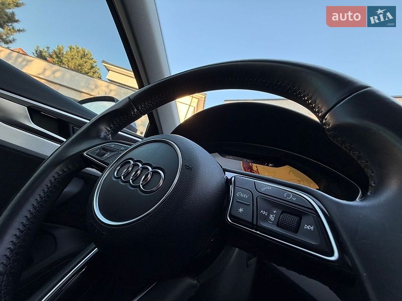 Седан Audi A4 2016 в Одессе