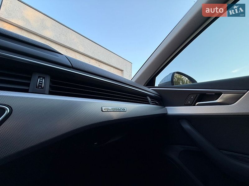 Седан Audi A4 2016 в Одессе