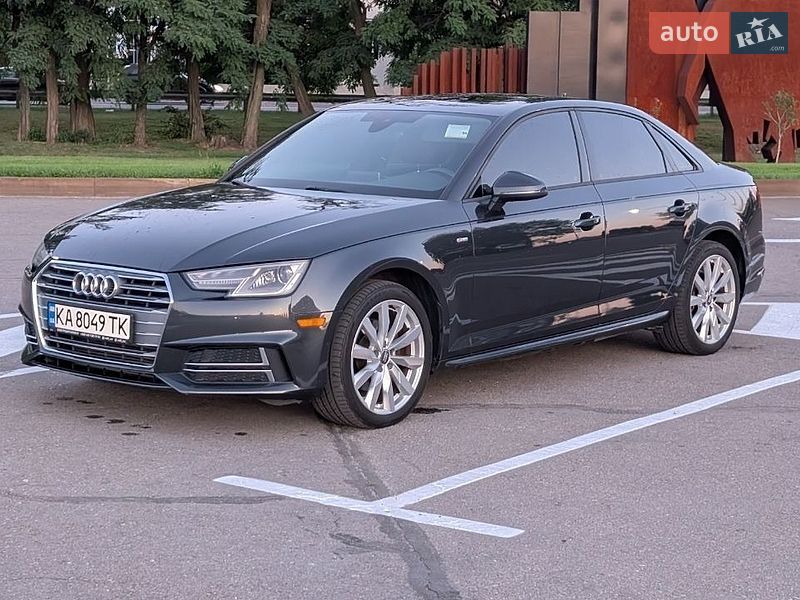 Седан Audi A4 2018 в Киеве