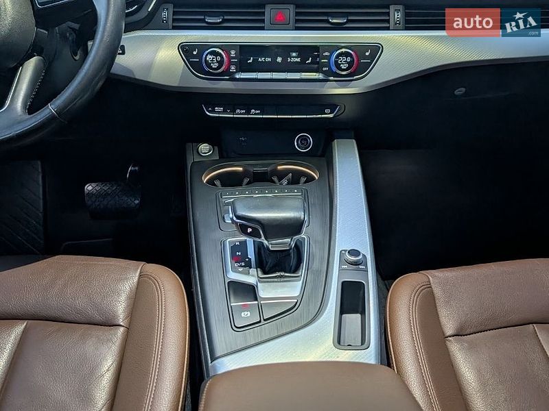 Седан Audi A4 2018 в Киеве