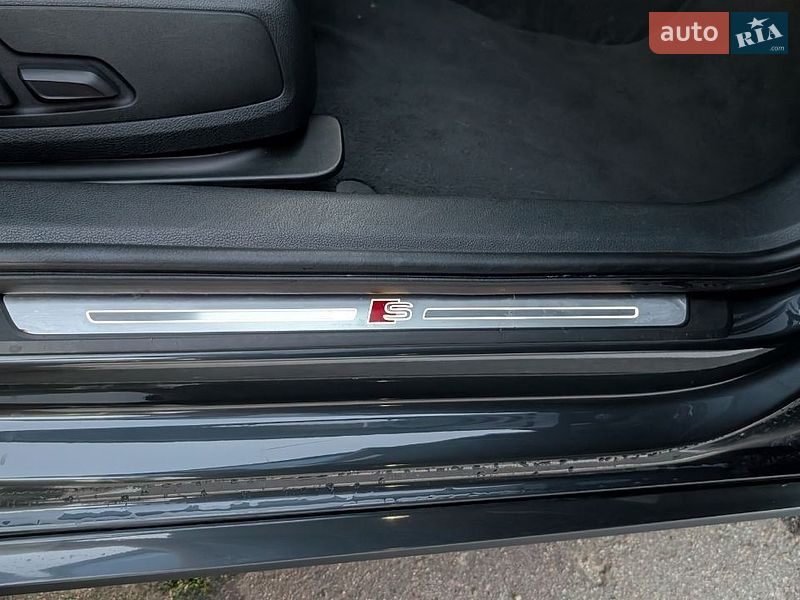 Седан Audi A4 2018 в Киеве