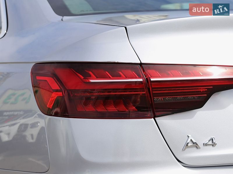 Седан Audi A4 2021 в Киеве