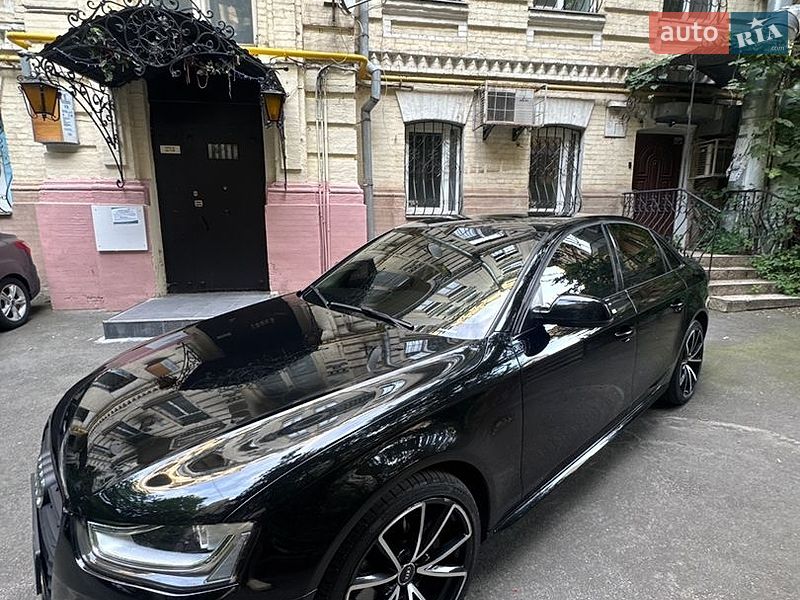 Седан Audi A4 2015 в Киеве