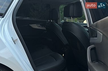 Седан Audi A4 2016 в Самборе