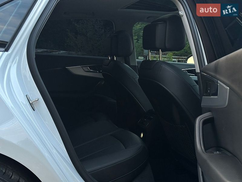 Седан Audi A4 2016 в Самборе
