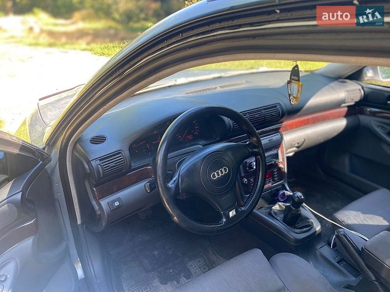 Универсал Audi A4 1998 в Звягеле