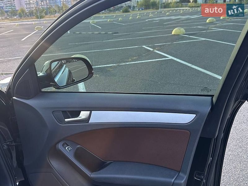 Седан Audi A4 2015 в Киеве