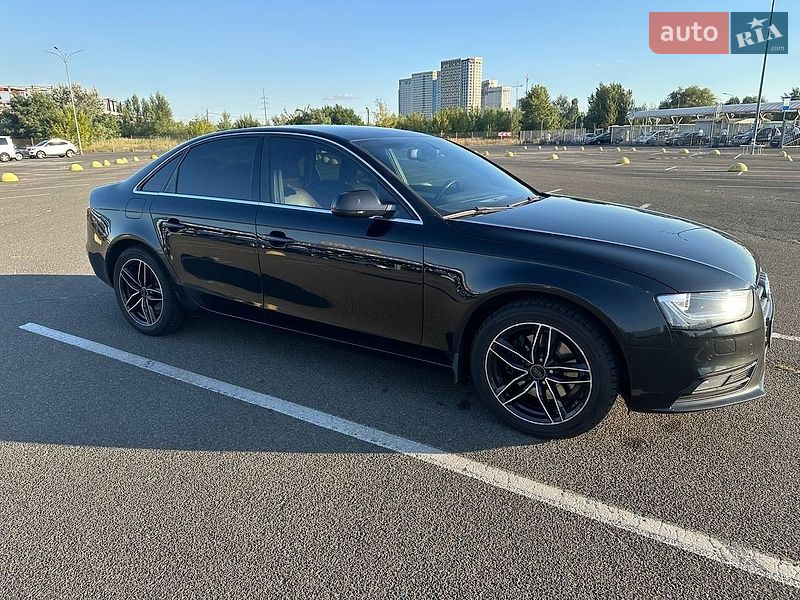Седан Audi A4 2015 в Киеве