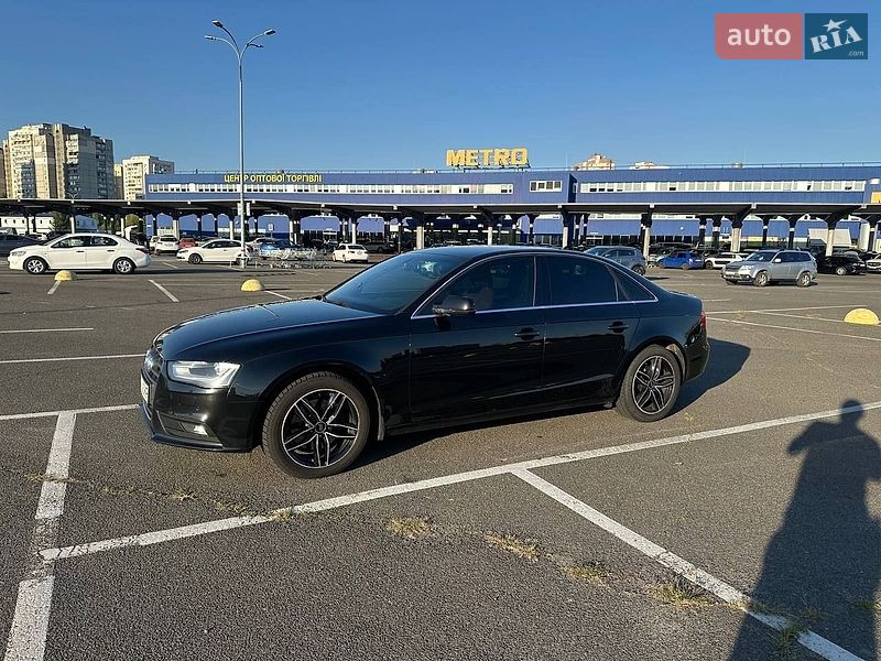 Седан Audi A4 2015 в Киеве