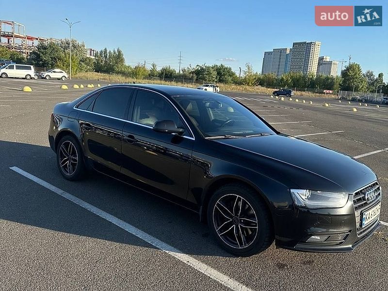 Седан Audi A4 2015 в Киеве