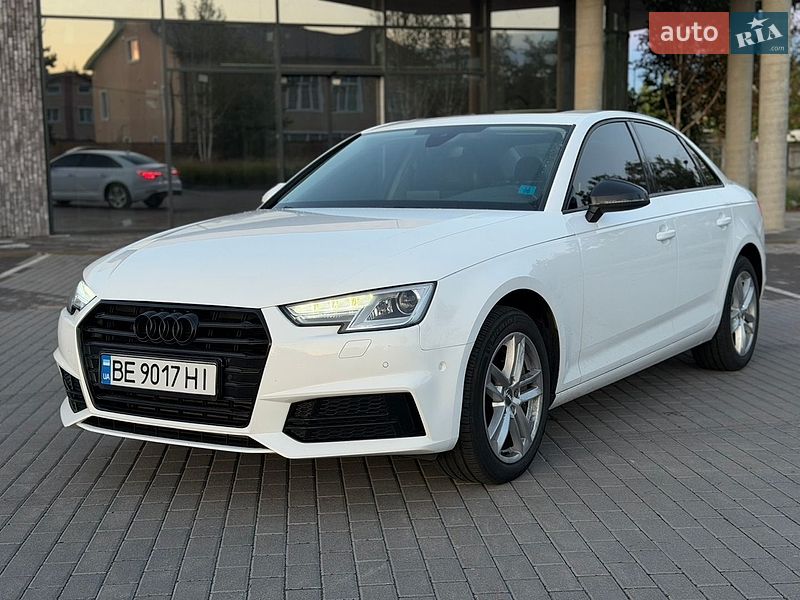 Седан Audi A4 2016 в Киеве