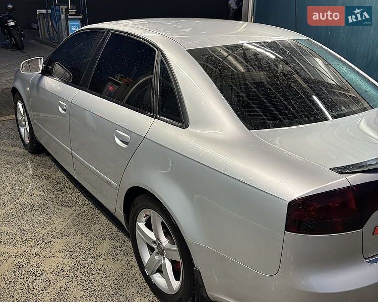 Седан Audi A4 2005 в Сарнах