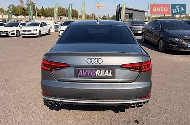 Седан Audi A4 2016 в Кривому Розі