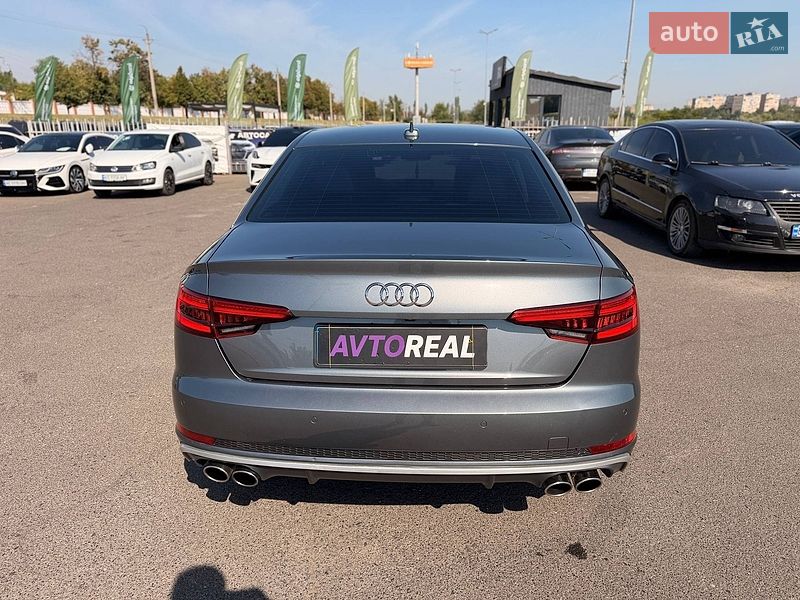 Седан Audi A4 2016 в Кривому Розі