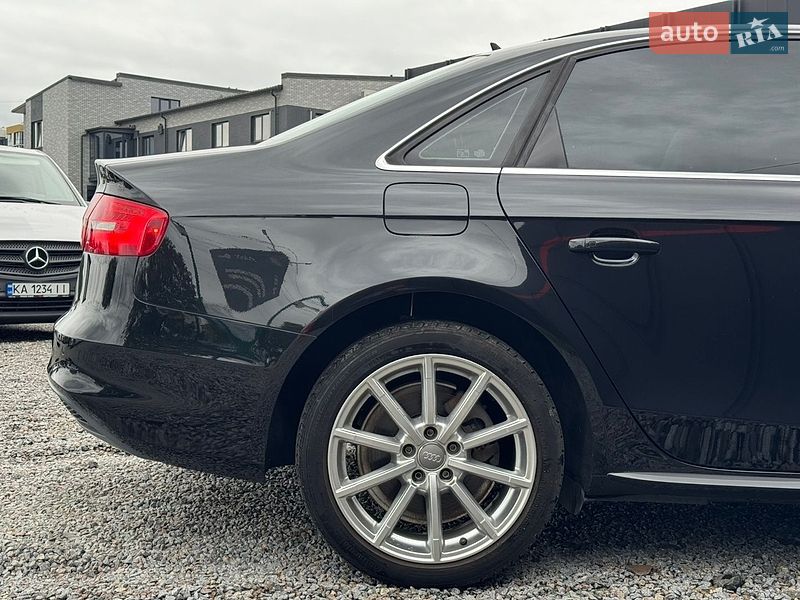 Седан Audi A4 2013 в Луцке