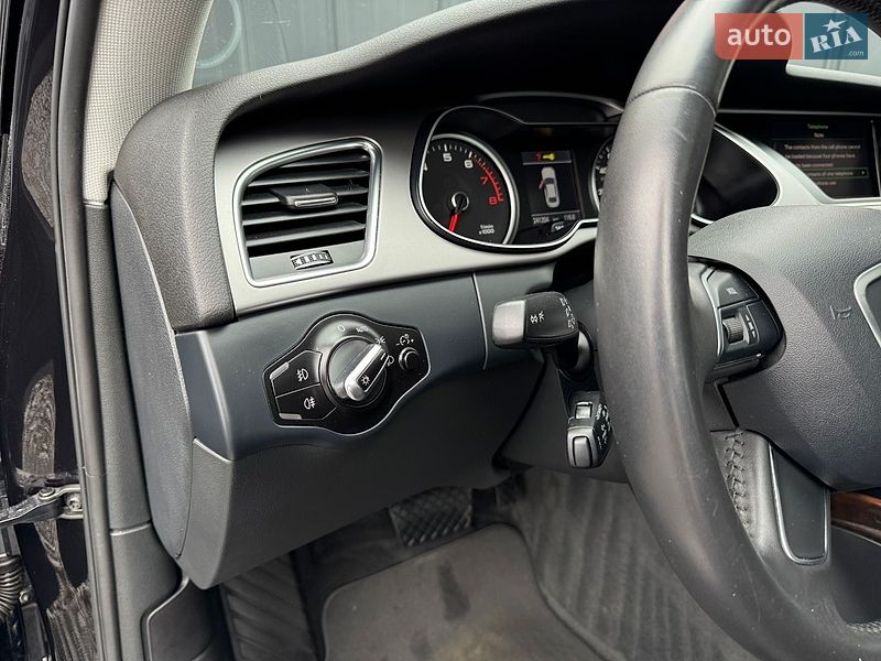 Седан Audi A4 2013 в Луцке