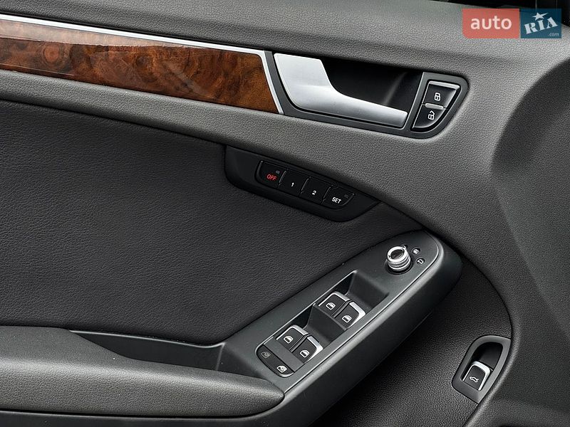 Седан Audi A4 2013 в Луцке