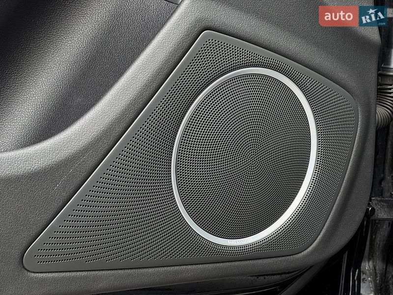Седан Audi A4 2013 в Луцке