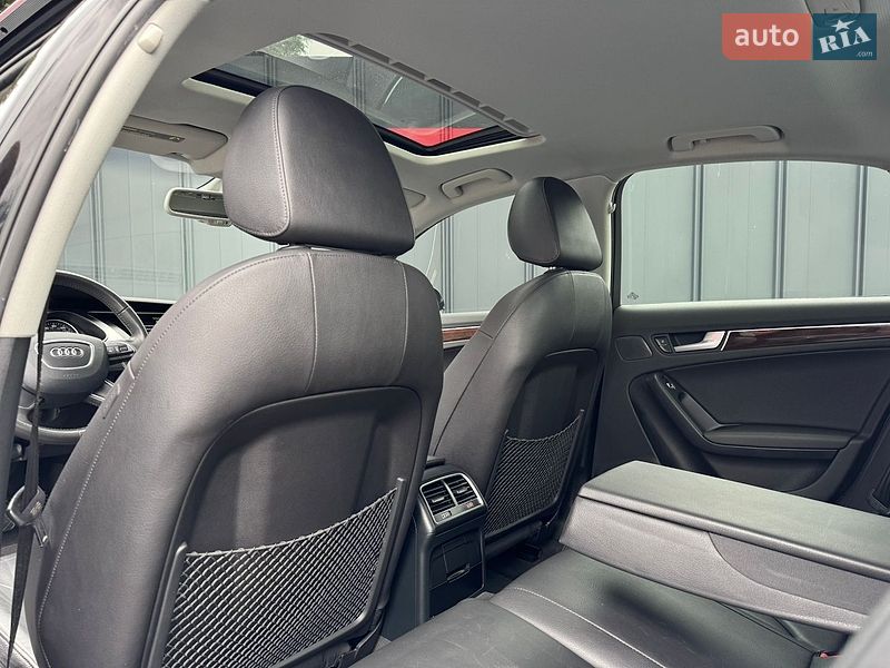 Седан Audi A4 2013 в Луцке