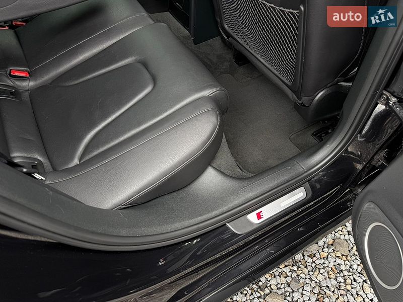 Седан Audi A4 2013 в Луцке