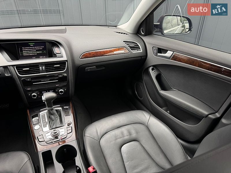 Седан Audi A4 2013 в Луцке