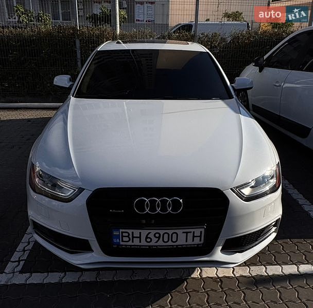 Седан Audi A4 2015 в Одесі