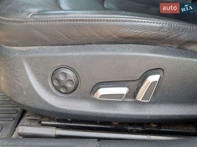 Седан Audi A4 2015 в Киеве