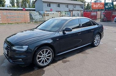 Седан Audi A4 2015 в Києві