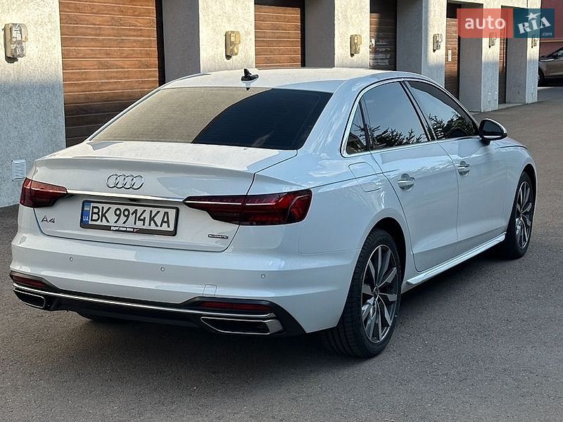 Седан Audi A4 2023 в Киеве
