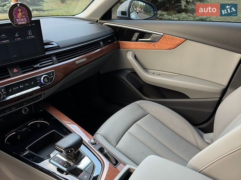 Седан Audi A4 2023 в Киеве