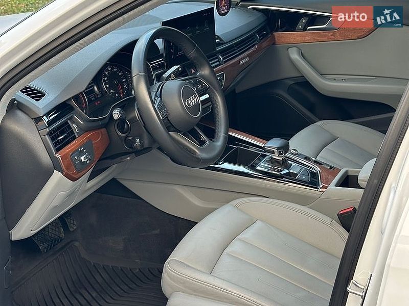 Седан Audi A4 2023 в Киеве