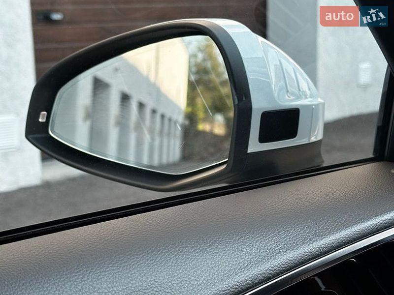 Седан Audi A4 2023 в Киеве