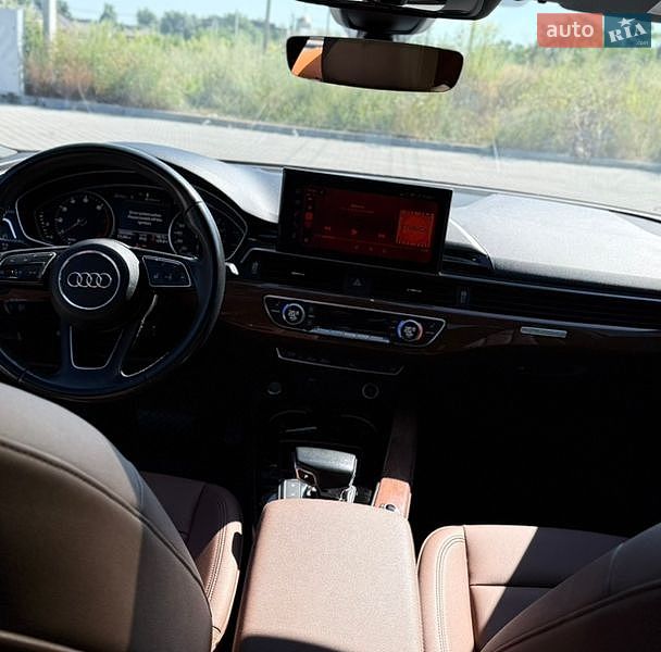 Седан Audi A4 2020 в Києві
