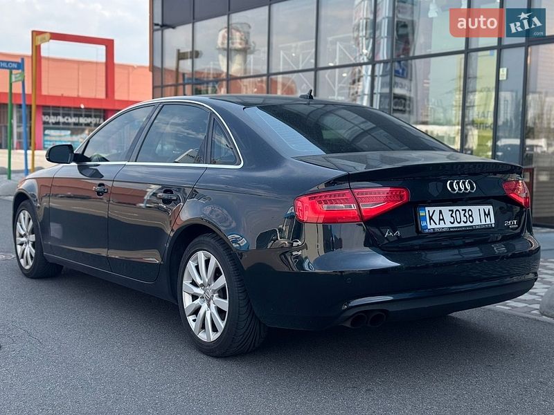 Седан Audi A4 2012 в Киеве