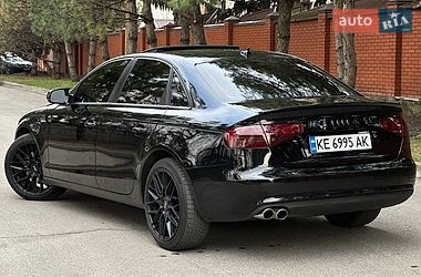 Седан Audi A4 2013 в Дніпрі