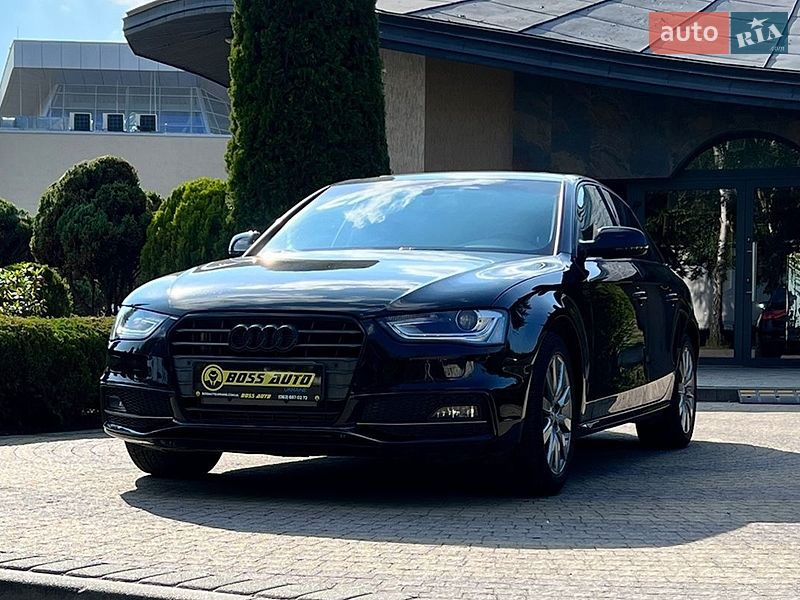 Седан Audi A4 2014 в Львове
