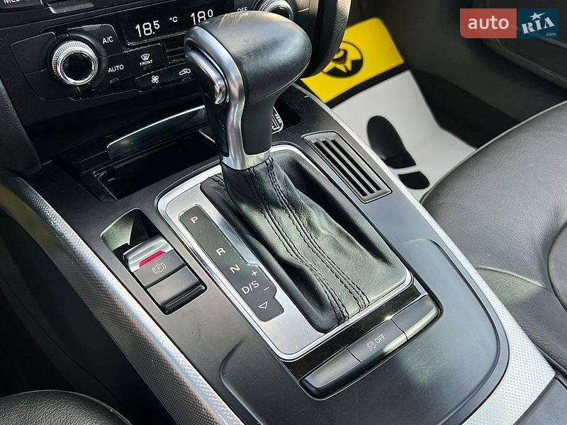 Седан Audi A4 2014 в Львове