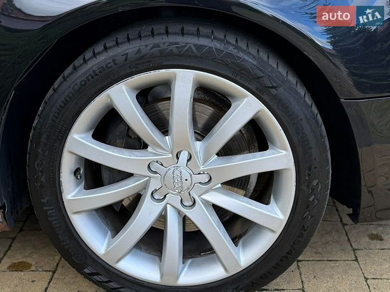 Седан Audi A4 2013 в Городке