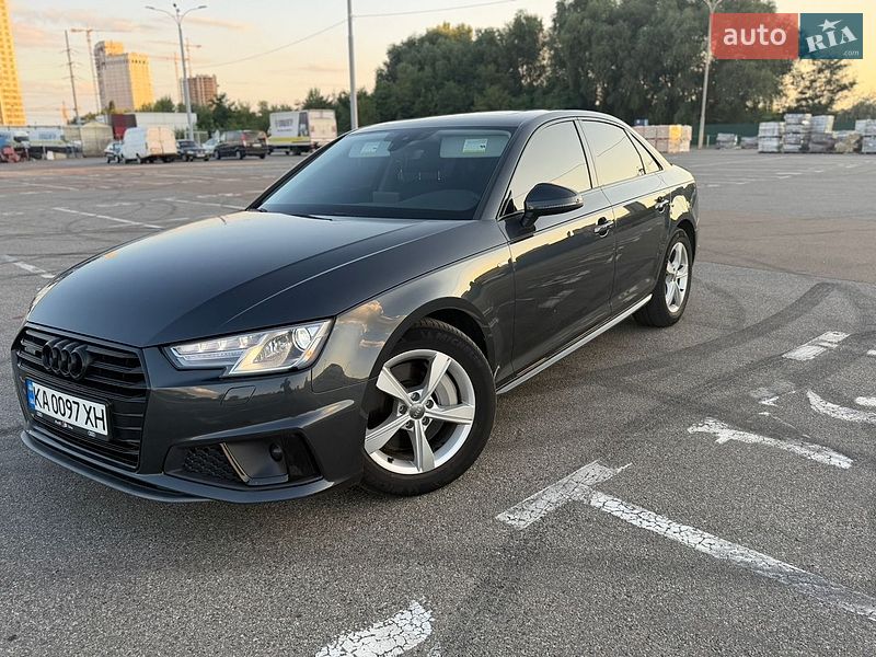 Седан Audi A4 2019 в Киеве