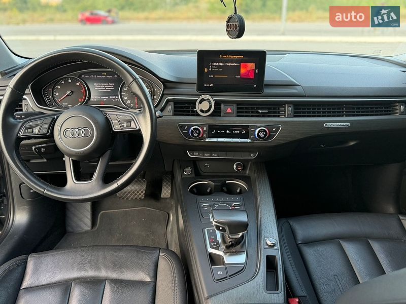 Седан Audi A4 2019 в Киеве
